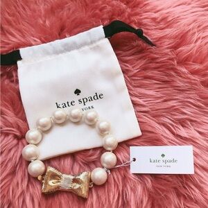 NWT Kate Spade Pearl Bow Bracelet Gold Tone Stretch Large Pearls + Dust Bag